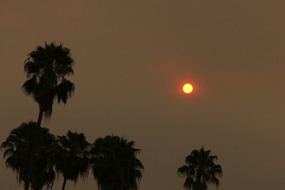 апокалиптическое солнце над Лос-Анджелесом_1
