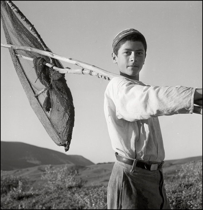 UKRAINE. Crimea. 1943. Tartar Boy fishing. M-UK-DNE-021