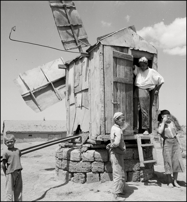 UKRAINE. 1943. Tartar Boys during Harvest at a well. M-UK-DNE-027
